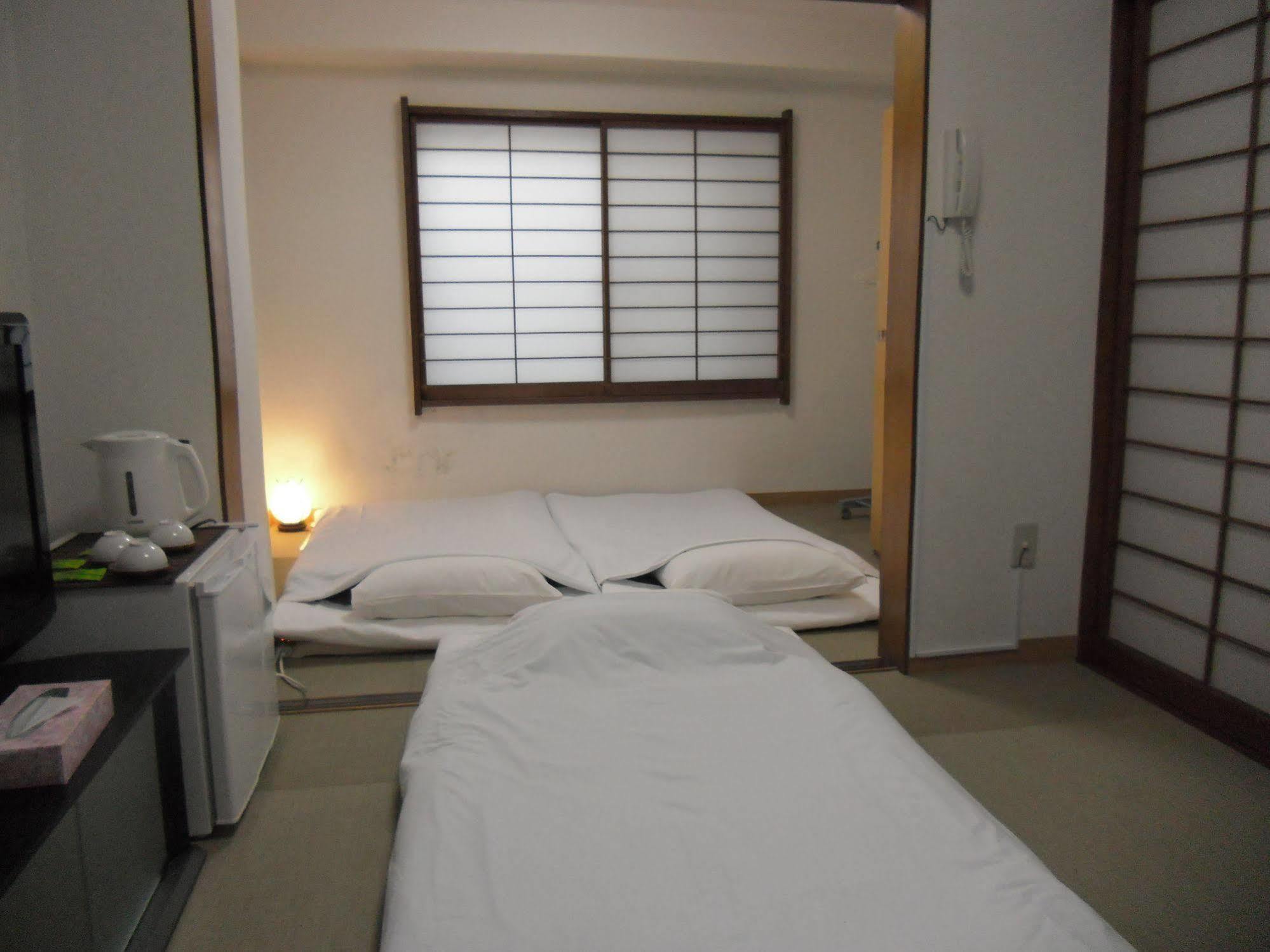 Shin Okubo Sekitei Hotel Tokió Kültér fotó